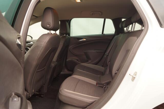 Opel ASTRA Sports Tourer 1.2 Design & Tech -NAVI-ECC-PDC-CAM-