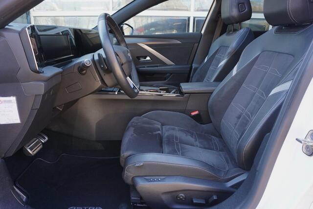 Opel ASTRA 1.2 Ultimate pano/navi/camera!