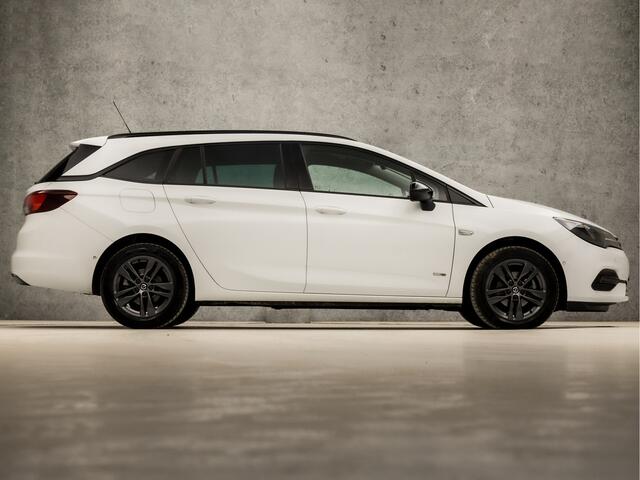 Opel ASTRA Sports Tourer 1.2 Sport (APPLE CARPLAY, NAVIGATIE, CAMERA, LED KOPLAMPEN, LEDER, SPORTSTOELEN, GETINT GLAS, PARKEERSENSOREN, DAB+, NIEUWSTAAT)