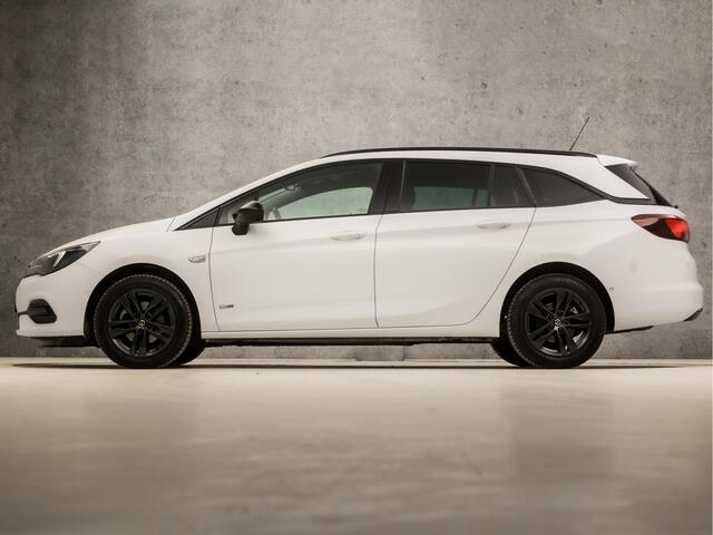 Opel ASTRA Sports Tourer 1.2 Sport (APPLE CARPLAY, NAVIGATIE, CAMERA, CLIMATE, LEDER, DAB+, SPORTSTOELEN, LED KOPLAMPEN, PARKEERSENSOREN, NIEUWE APK, NIEUWSTAAT)