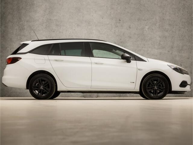 Opel ASTRA Sports Tourer 1.2 Sport (APPLE CARPLAY, NAVIGATIE, CAMERA, CLIMATE, LEDER, DAB+, SPORTSTOELEN, LED KOPLAMPEN, PARKEERSENSOREN, NIEUWE APK, NIEUWSTAAT)