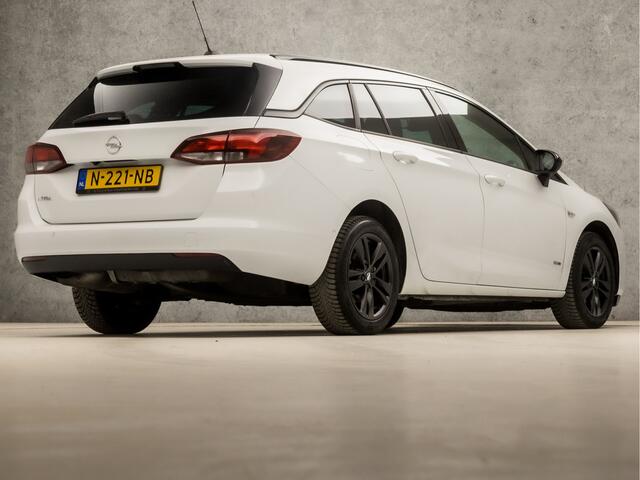 Opel ASTRA Sports Tourer 1.2 Sport (APPLE CARPLAY, NAVIGATIE, CAMERA, CLIMATE, LEDER, DAB+, SPORTSTOELEN, LED KOPLAMPEN, PARKEERSENSOREN, NIEUWE APK, NIEUWSTAAT)