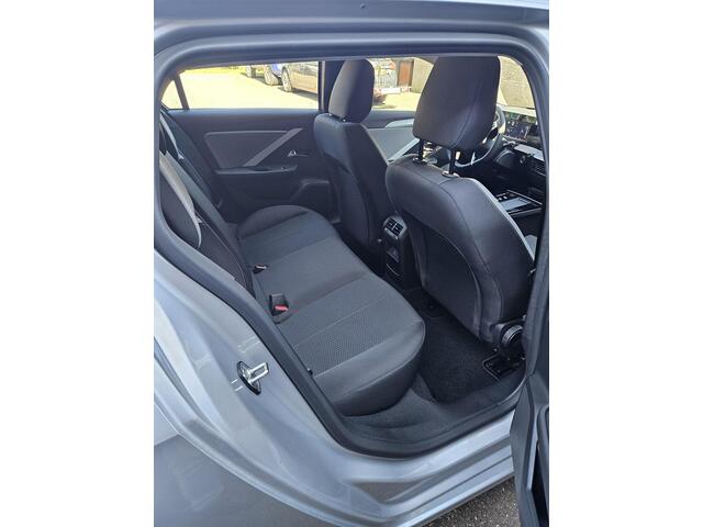 Opel ASTRA Sports Tourer 1.2 Turbo Hybrid Edition