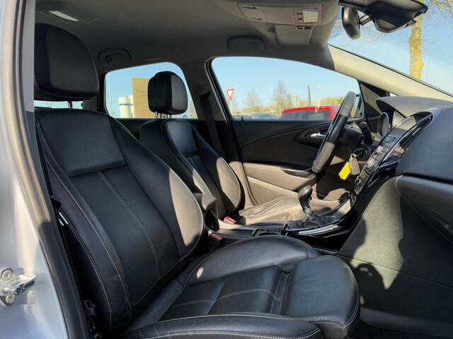 Opel ASTRA Sports Tourer 1.4 Turbo Blitz 1e Eigenaar,Clima,Navi,Cruise,Camera,6 Bak,PDC V+A,120pk,stoel verw,Stuur verw,Dodehoek,N.A.P,APK tot 03-2026