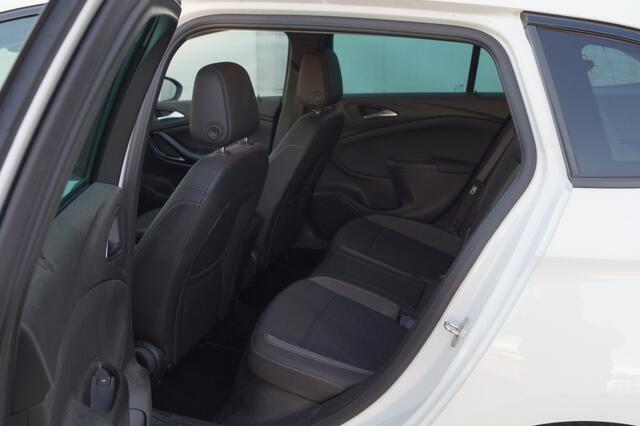 Opel ASTRA Sports Tourer 1.2 Design & Tech -NAVI-ECC-PDC-CAM-