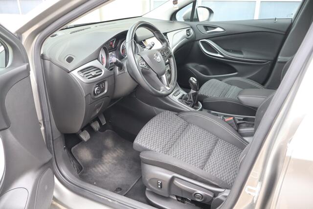 Opel ASTRA Sports Tourer 1.0 Business+ - NL- Auto!! Climate I Parkeersensoren V + A I Navi