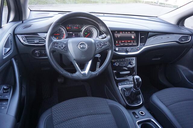 Opel ASTRA 1.4 Innovation Navi / Led / Afn. trekhaak / Camera / Cruise / Lm velgen