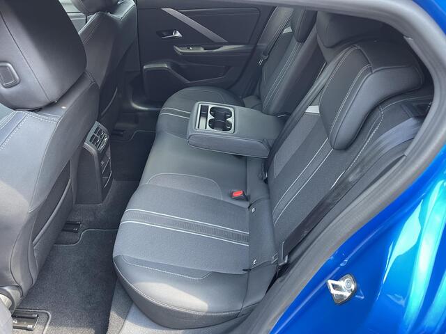 Opel ASTRA 1.2 GS Line 4x Camera, Stuur/stoelverw. Adap. Cruise etc.