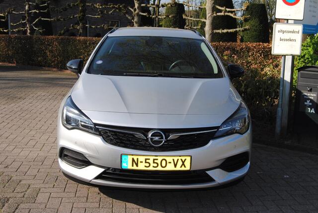 Opel ASTRA Sports Tourer 1.2 Design & Tech Navigatie, Telefoon, Parkeer sensoren