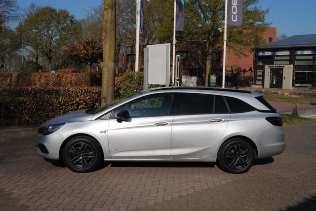 Opel ASTRA Sports Tourer 1.2 Design & Tech Navigatie, Telefoon, Parkeer sensoren