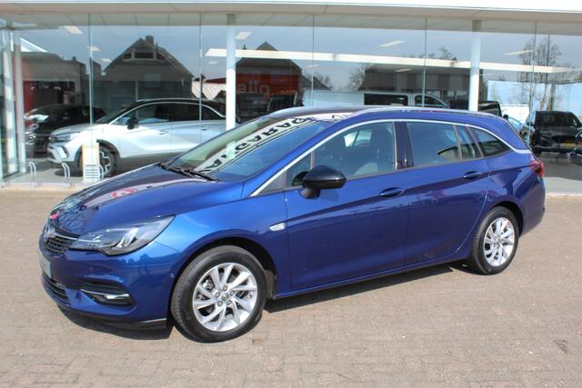Opel ASTRA Sports Tourer 1.2 110pk Elegance Climate control , Camera , Cruise control , Stoel en stuur verwarming Bluetooth , LED dagrijverlichting ,