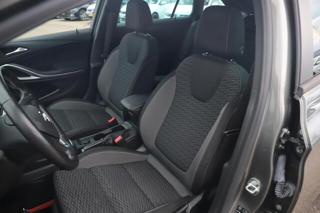 Opel ASTRA Sports Tourer 1.4 Business Edition 146PK Automaat Comfortstoel Navigatie Achteruitrijcamera Carplay Android Clima Stuur & Stoelverwarming Parkeersensor