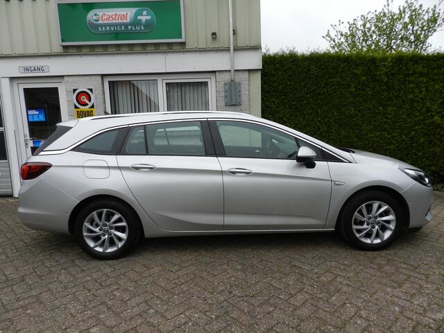 Opel ASTRA Sports Tourer 1.2 Elegance Trekhaak - Park Camera - Park sens. V & A - Apple Carplay - LED koplampen - Dodehoekdetectie - Automatisch grootlicht
