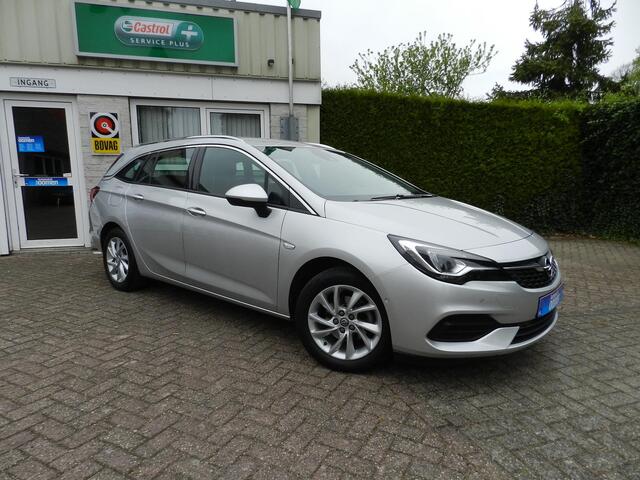 Opel ASTRA Sports Tourer 1.2 Elegance Trekhaak - Park Camera - Park sens. V & A - Apple Carplay - LED koplampen - Dodehoekdetectie - Automatisch grootlicht
