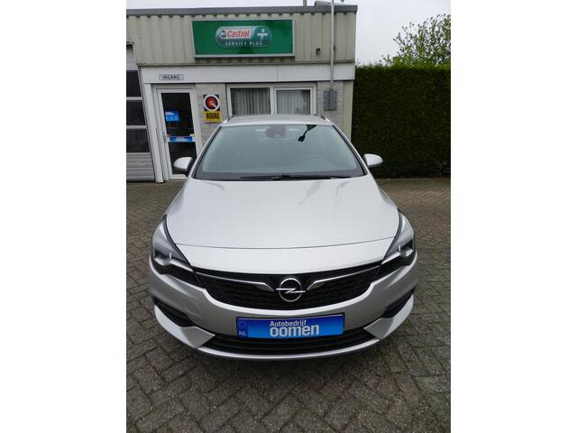 Opel ASTRA Sports Tourer 1.2 Elegance Trekhaak - Park Camera - Park sens. V & A - Apple Carplay - LED koplampen - Dodehoekdetectie - Automatisch grootlicht
