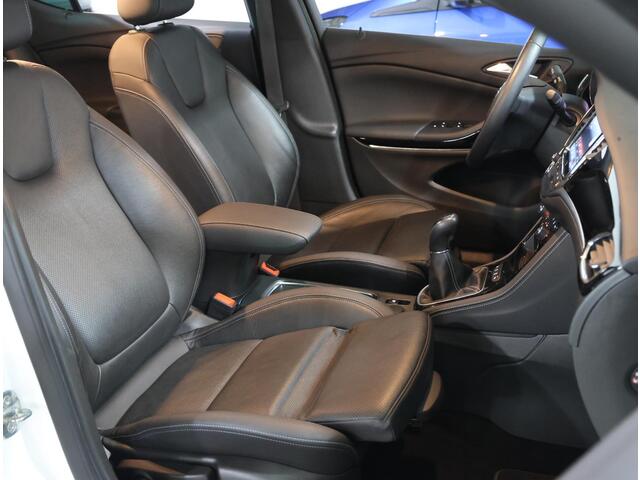 Opel ASTRA 150pk Turbo Innovation | 1ste eigenaar | UNIEK!! | LEER | Winterpakket | Camera | LEDmatrix | AGR stoelen | Trekhaak | 17"LMV