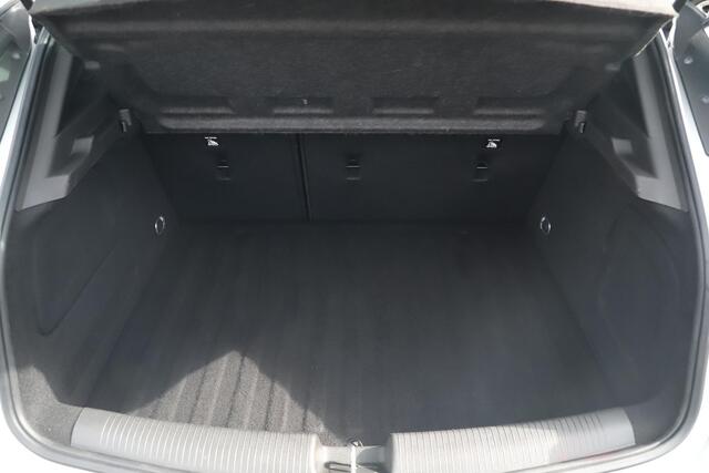 Opel ASTRA 1.2 Blitz Elegance 110PK Trekhaak Navigatie Achteruitrijcamera Carplay Android Airco Cruise Control