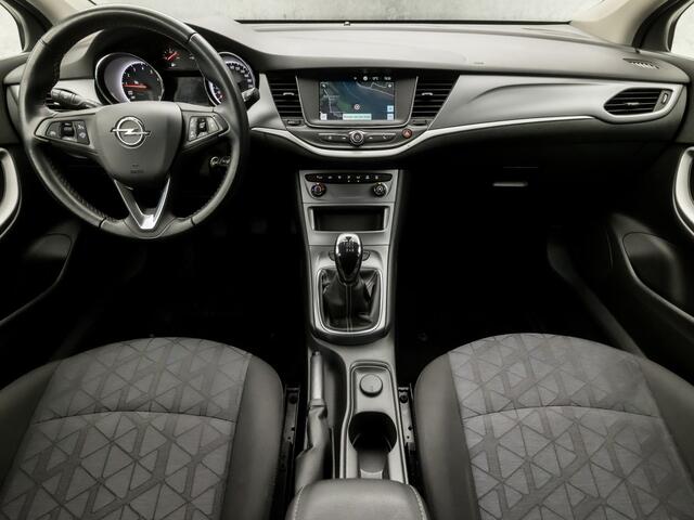 Opel ASTRA Sports Tourer 1.4 Turbo 120 Jaar Edition 150Pk (APPLE CARPLAY, NAVIGATIE, TREKHAAK, CRUISE, SPORTSTOELEN, LM VELGEN, NIEUWE APK, NIEUWSTAAT)