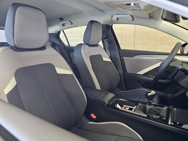 Opel ASTRA 1.2 Edition