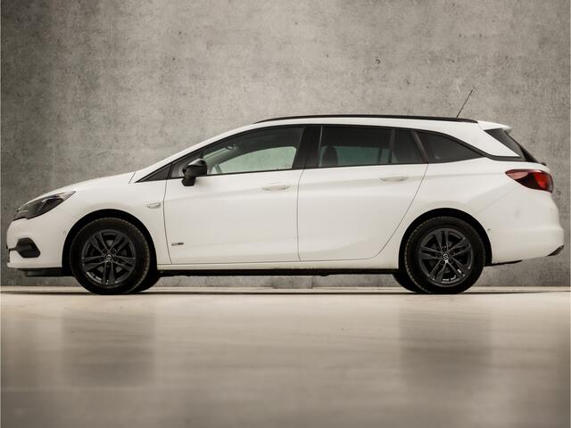Opel ASTRA Sports Tourer 1.2 Design & Tech (APPLE CARPLAY, NAVIGATIE, CAMERA, CLIMATE, GETINT GLAS, SPORTSTOELEN, PARKEERSENSOREN, LED KOPLAMPEN, NIEUWE APK, NIEUWSTAAT)