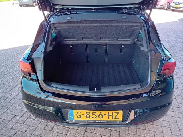 Opel ASTRA 1.0 Turbo 120 Jaar Edition, Airco(automatisch), Carplay/Android auto, Bluetooth, Navigatie, Camera, Parkeersensoren, Cruise control, Stoelverwarming, Stuurwiel verwarmd, Dimlicht automatisch, Regensensor, Elektrische ramen en spiegels, Centrale vergrendel