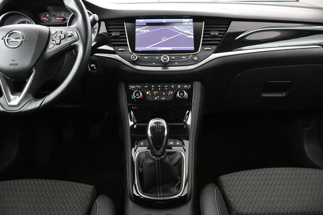 Opel ASTRA 1.4 Turbo Innovation | Stoel & stuurverwarming | Camera | Carplay | Matrix LED | Trekhaak | Comfortstoelen | Keyless | Navigatie