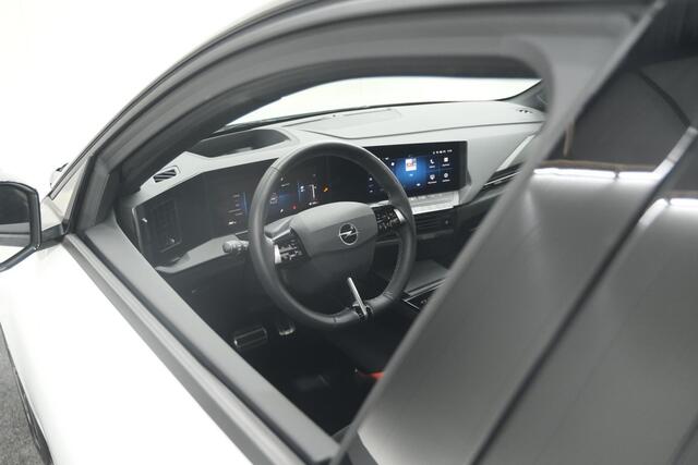Opel ASTRA Electric 54 kWh GS Ultimate | Elektrisch Panoramdak | 360 Camera | Winterpakket | 18 Inch Lichtmetalen Velgen