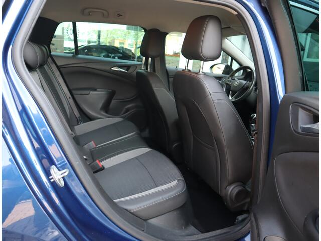 Opel ASTRA Sports Tourer 1.2 Business Elegance / Sportstoelen