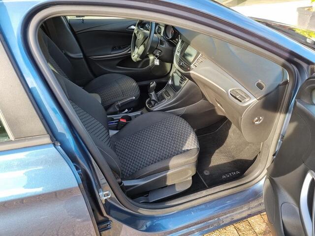 Opel ASTRA Sports Tourer 1.0 Online Edition