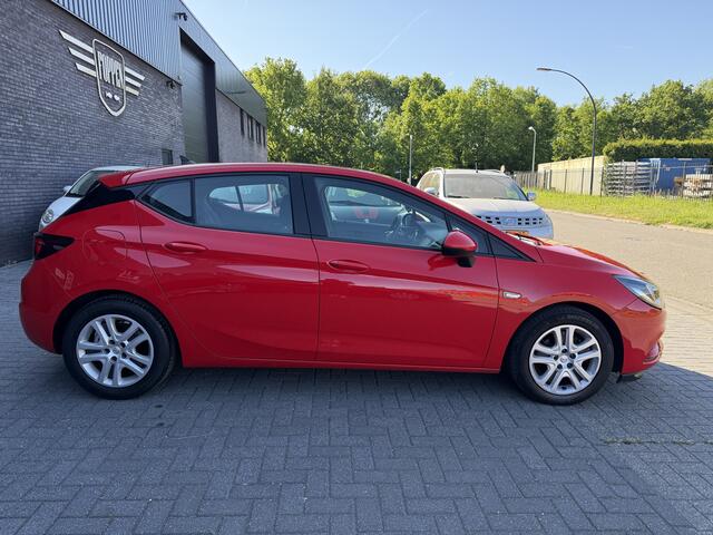 Opel ASTRA 1.6 CDTI Business+ | 1E EIGENAAR | 12MND GARANTIE | CRUISE | AIRCO | LMV | NAVI | CARPLAY |