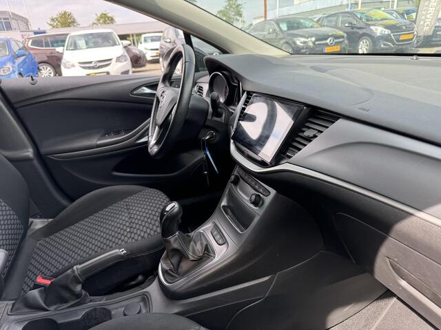 Opel ASTRA 1.4 Black Edition 150 pk turbo ! Carplay | Navi | Airco | LMV | LED