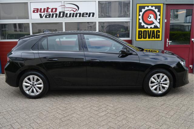 Opel ASTRA 1.2 Edition O.a: Clima, Navi, Carplay, Cruise, DAB, PDC, Rijklaar, Etc. All-in prijs!