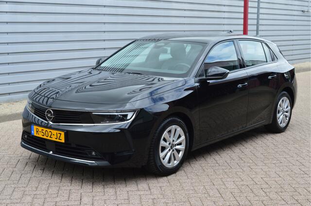Opel ASTRA 1.2 Edition O.a: Clima, Navi, Carplay, Cruise, DAB, PDC, Rijklaar, Etc. All-in prijs!