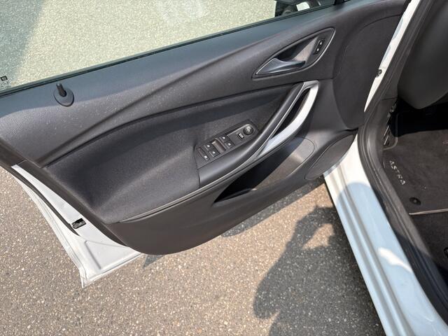 Opel ASTRA Sports Tourer 1.2 Edition / AIRCO / NAVI / CRUISE / 135dkm! NAP! / INCL BTW