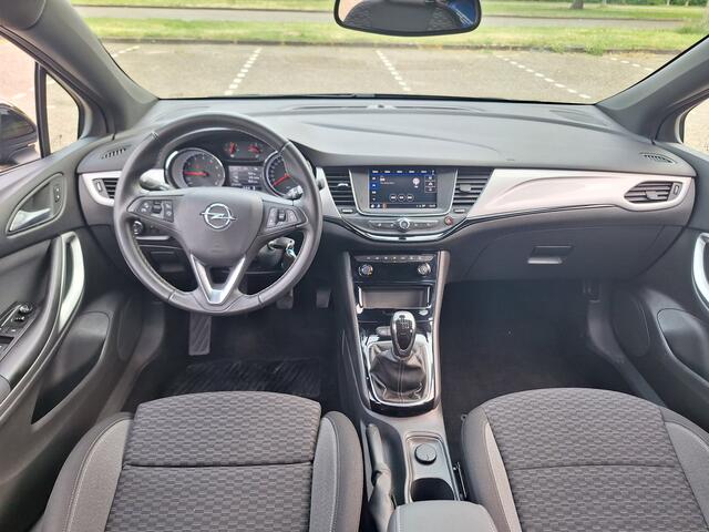 Opel ASTRA 1.2 Edition 130PK
