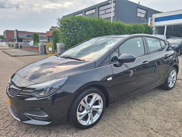 Opel ASTRA 1.2 Edition 130PK