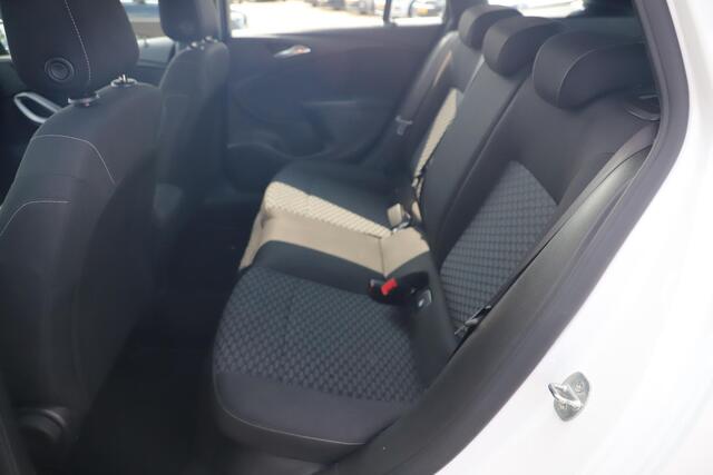 Opel ASTRA Sports Tourer 1.2 Edition 110PK Navigatie Carplay Android Airco Cruise Bluetooth Parkeersensor