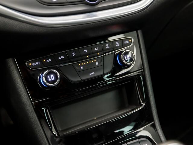 Opel ASTRA Sports Tourer 1.2 Design & Tech (APPLE CARPLAY, GROOT NAVI, CAMERA, ADAPTIVE CRUISE, LEDER, GETINT GLAS, SPORTSTOELEN, LED KOPLAMPEN, CRUISE, PARKEERSENSOREN, NIEUWE APK, NIEUWSTAAT)