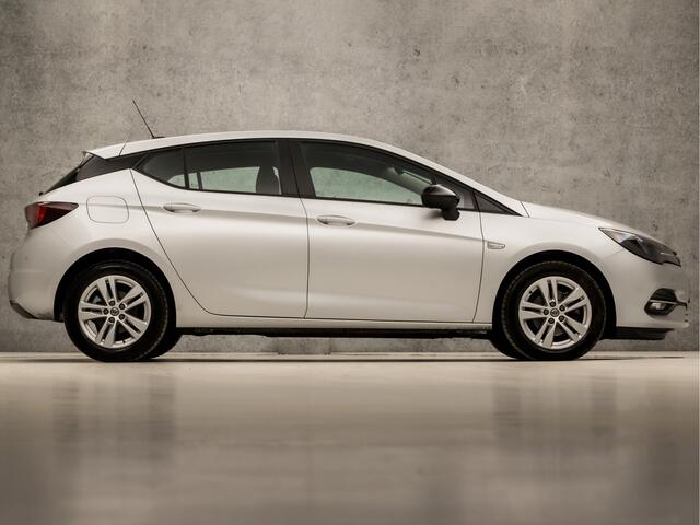 Opel ASTRA 1.2 Edition (APPLE CARPLAY, CAMERA, CRUISE, SPORTSTOELEN, LED KOPLAMPEN, PARKEERSENSOREN, LM VELGEN, NIEUWSTAAT)