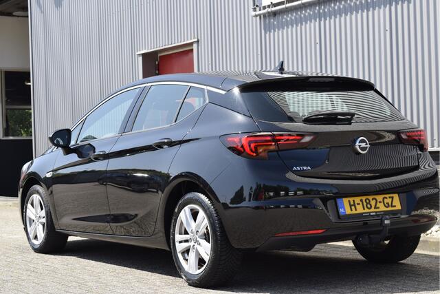 Opel ASTRA 1.4 Turbo 120 Jaar Edition 150PK, Adaptive cruise, Stoel/stuurverwarming, Camera