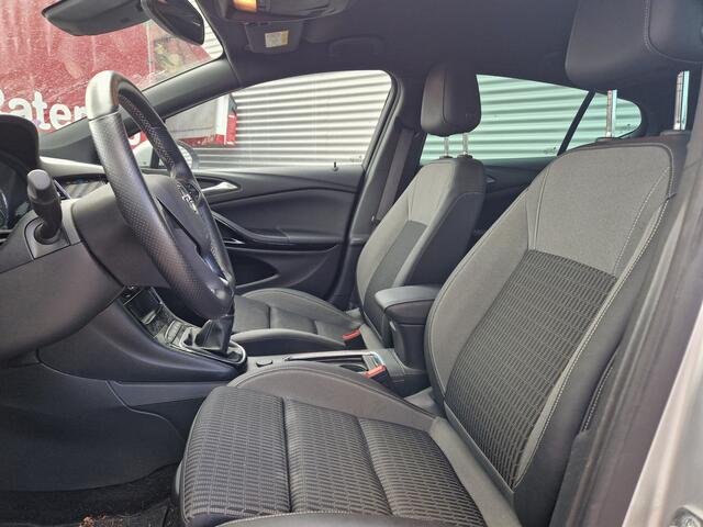 Opel ASTRA 1.2 Elegance | Nieuw Binnen! | DAB | Stoelverwarming | Stuurverwarming
