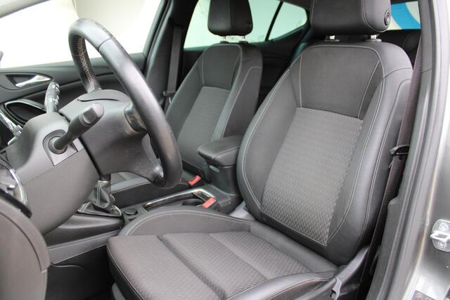 Opel ASTRA 1.4 Turbo Innovation | 150 PK | TREKHAAK | NAVIGATIE |