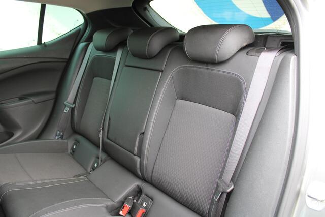 Opel ASTRA 1.4 Turbo Innovation | 150 PK | TREKHAAK | NAVIGATIE |
