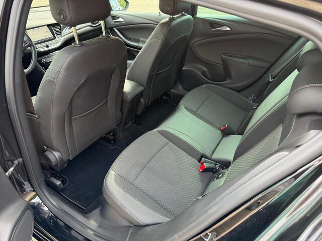 Opel ASTRA 1.4 Innovation | Camera | Navi | LM velgen | LED | Climate | Trekhaak |