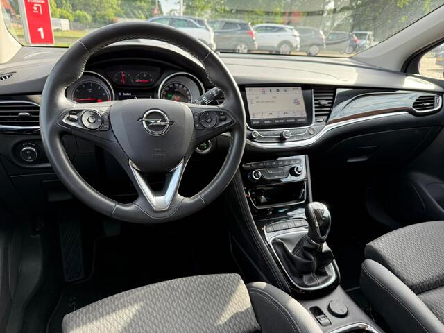 Opel ASTRA 1.4 Innovation | Camera | Navi | LM velgen | LED | Climate | Trekhaak |