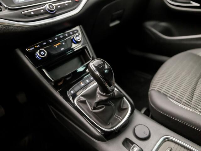 Opel ASTRA Sports Tourer 1.2 Sport (APPLE CARPLAY, NAVIGATIE, CLIMATE, CAMERA, ADAPTIVE CRUISE, SPORTSTOELEN, GETINT GLAS, LEDER, TREKHAAK, NIEUWSTAAT)