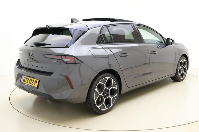 Opel ASTRA 1.2 Turbo Hybrid GS 145 PK Automaat | Navigatie | Panoramisch schuif/kanteldak | Stoel & Stuurverwarming | Climate control | Rondomzicht camera | Extra getint glas | 18" Lichtmetalen velgen