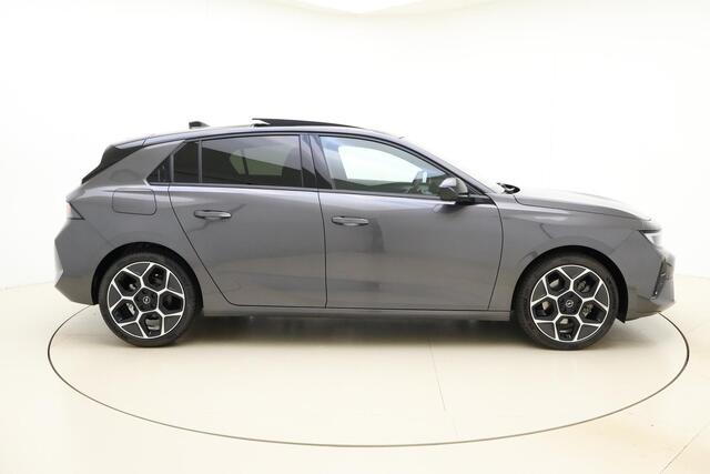 Opel ASTRA 1.2 Turbo Hybrid GS 145 PK Automaat | Navigatie | Panoramisch schuif/kanteldak | Stoel & Stuurverwarming | Climate control | Rondomzicht camera | Extra getint glas | 18" Lichtmetalen velgen
