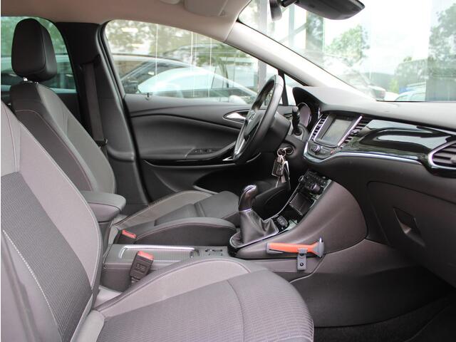 Opel ASTRA Sports Tourer 1.2 Elegance | Navi / Camera / Climate