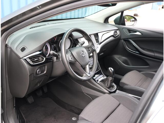 Opel ASTRA 1.0 105PK Turbo Innovation | AppleCarPlay/AndroidAuto | Climate Control | Cruise Control | Camera | Navigatie | LED | AGR stoelen | Keyless | Isofix | Privacy Glass |